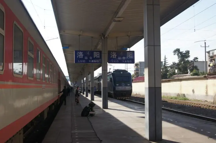 嘉興到洛陽(yáng)物流專(zhuān)線(xiàn)-嘉興至洛陽(yáng)貨運(yùn)公司